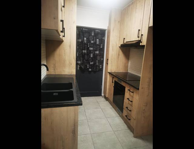 2 BEDROOM APARTMENT TO LET IN PARKLANDS EAST